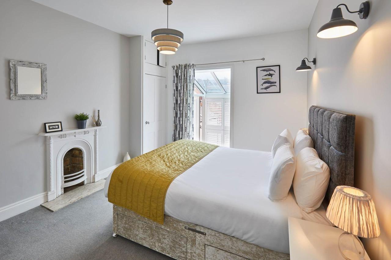 Host & Stay - One Mulgrave Place Уитби Екстериор снимка