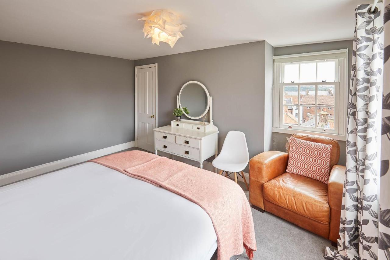 Host & Stay - One Mulgrave Place Уитби Екстериор снимка