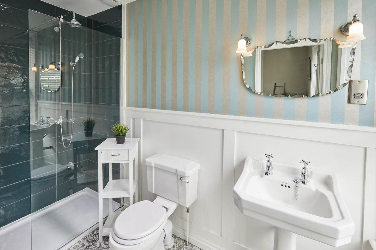 Host & Stay - One Mulgrave Place Уитби Екстериор снимка